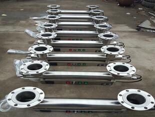 冀誠科供應海產(chǎn)養(yǎng)殖場水處理紫外線殺菌器 316L材質紫外線消毒器